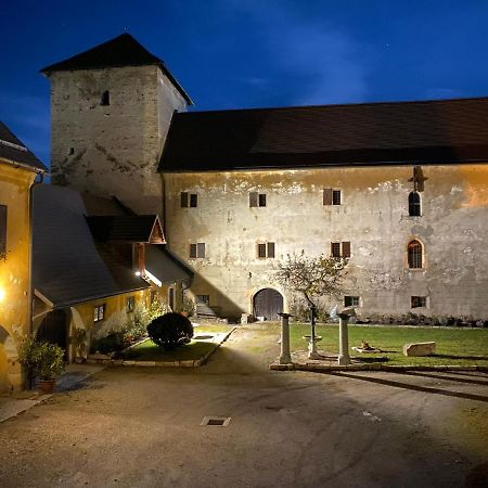 Burg St. Veit, Wohnen Mit Charme Appartement Sankt Veit an der Glan Buitenkant foto